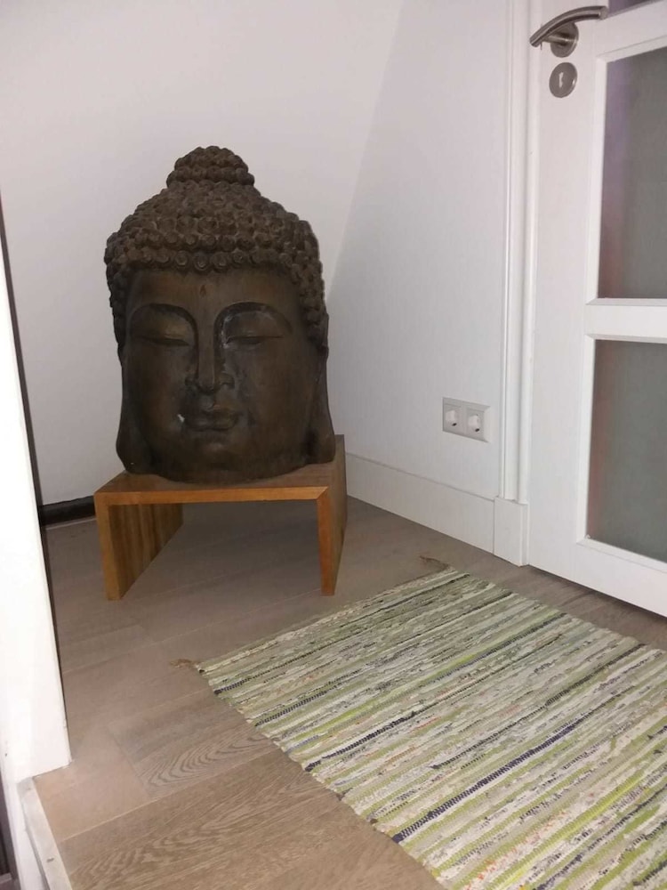 Residence 86