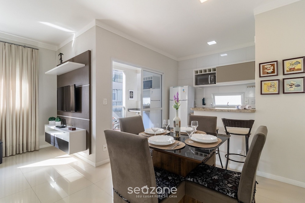 2 Bedroooms Apt w/ BBQ 500m From the Beach Pts0101