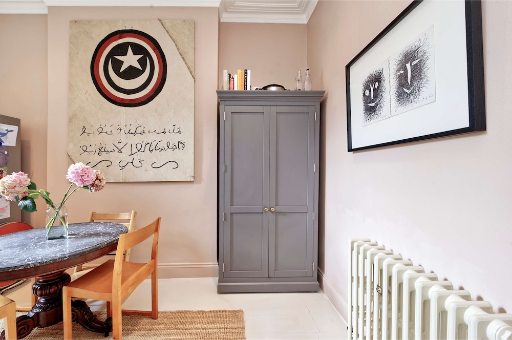 Exquisite 2 Bedroom Flat in Notting Hill