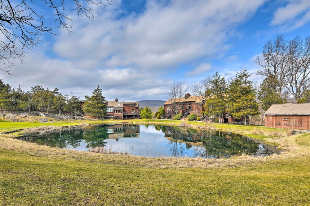 Vernon Township Home w/ Deck on Golf Course view 4