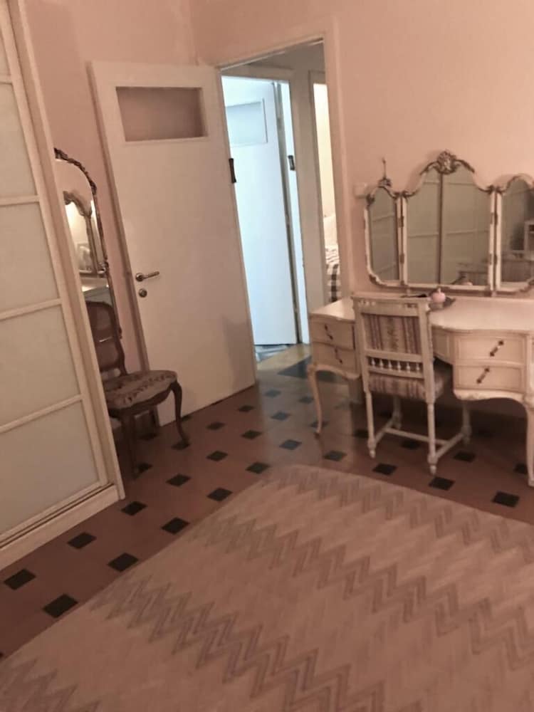 Elena Apartments