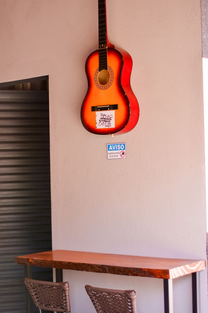 Casa com Garagem e Churrasqueira em Tima Regi o