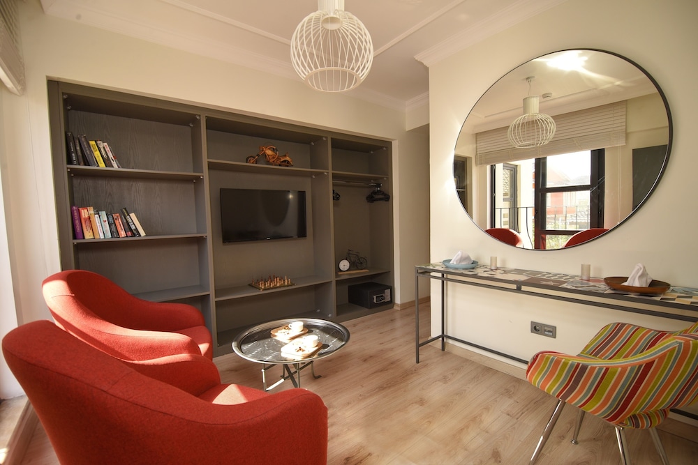 Exceptional Flat with Terrace -MUGE