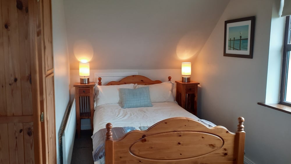 Cuckoo Tree House, Glengarriff, Beara Peninsula view 4