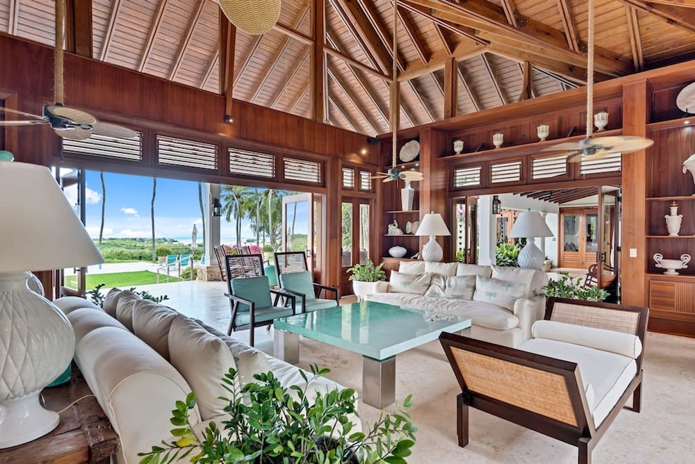 Magnificent Eight Bedroom Holiday Home