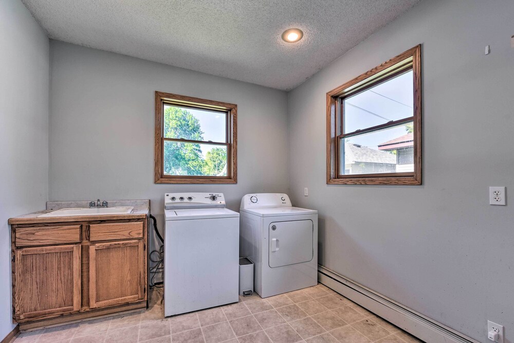 'blue Haven' Watertown Retreat By Crow River! view 5