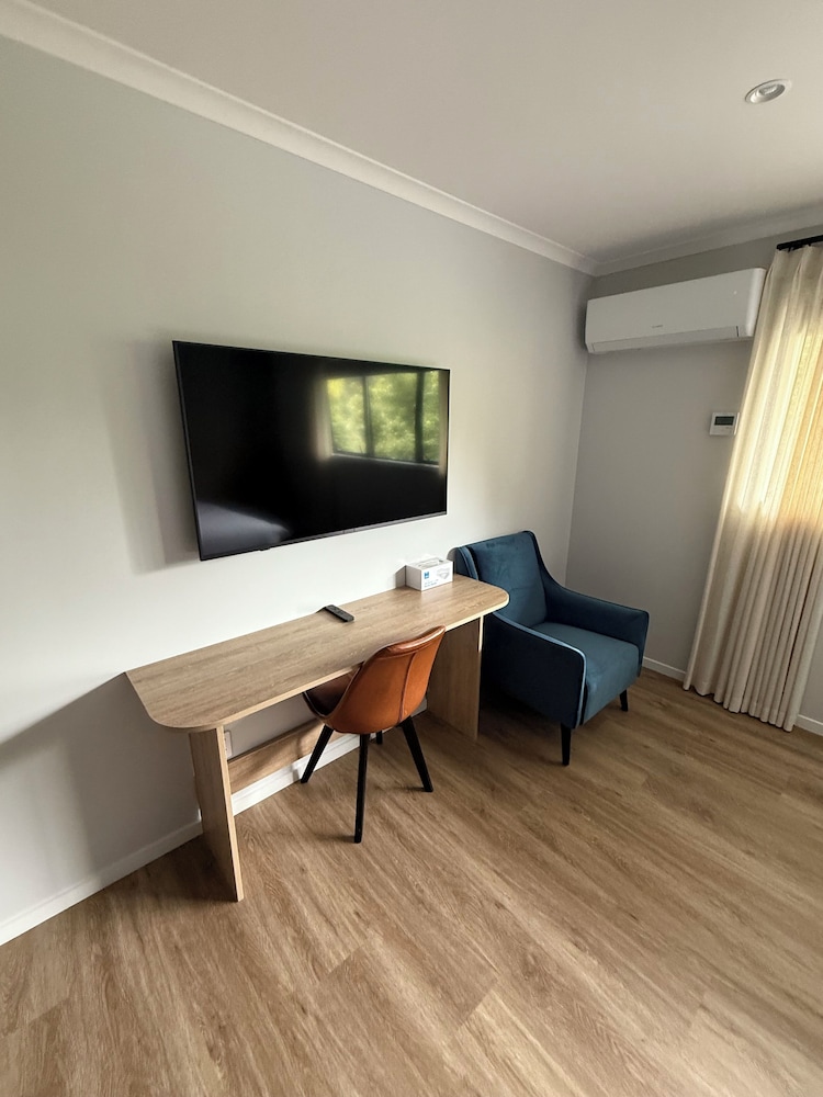 Albany Oak Motel