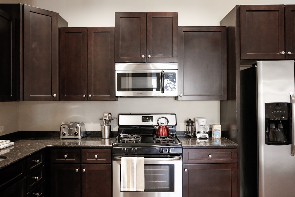 Furnished Apartments in Midtown view 4