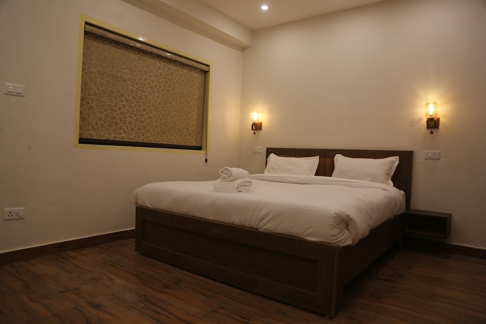 SVS RECREATIONAL HOTELS AND RESORTS