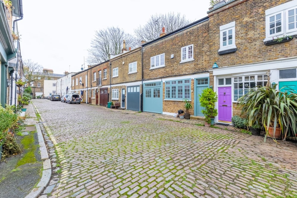Hidden 1BD Flat Near Regents Park, Warwick Avenue