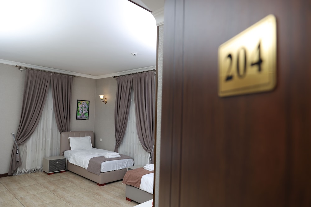 Eco Boutique Emerald Hotel