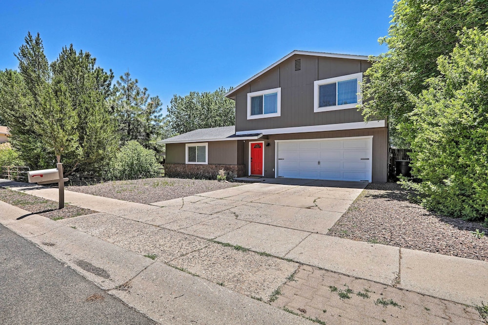 Pet-friendly Flagstaff Home w/ Mountain View view 4
