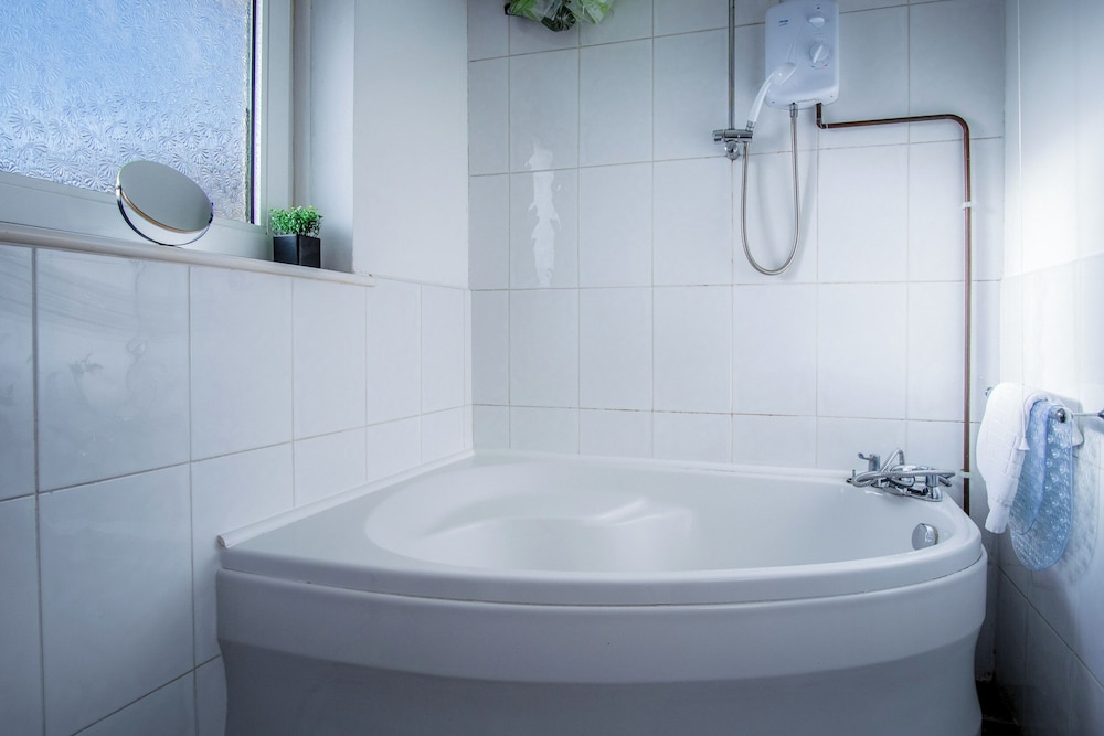 Tyle Teg - 3 Bedroom Holiday Home - Clydach