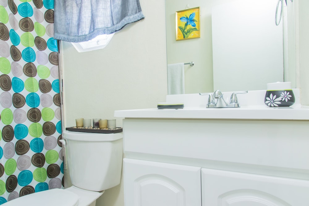 Oakland CE by Pro Homes Jamaica