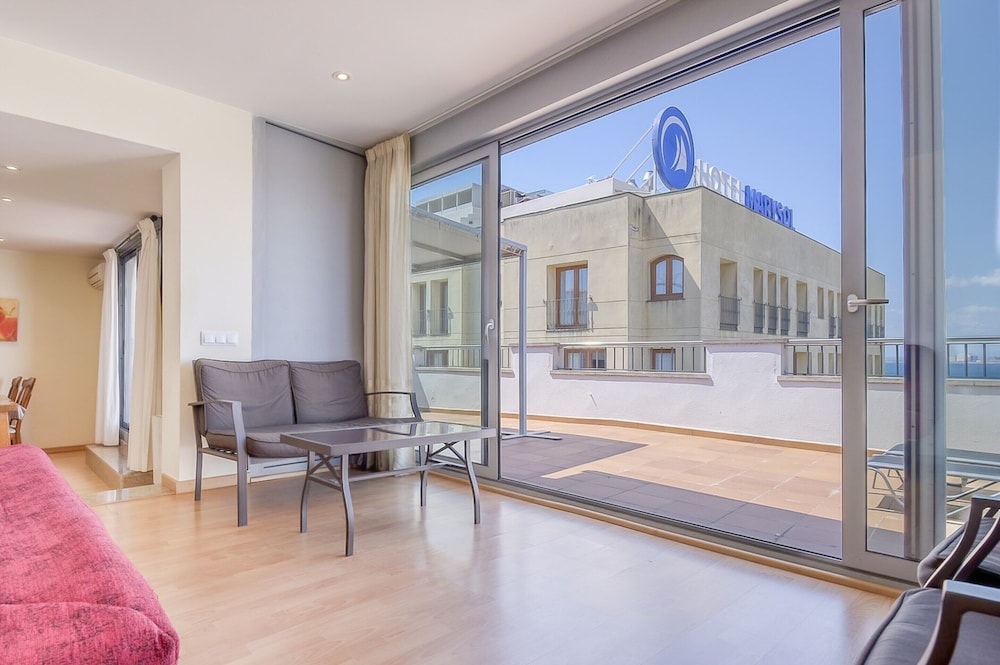 Centrally Heated Apt. in Roses