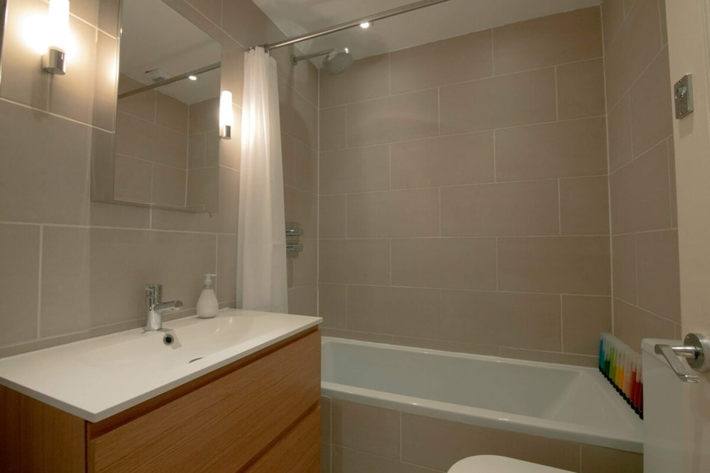 Wonderful 2 Bedroom in Quiet Area near Camden Square