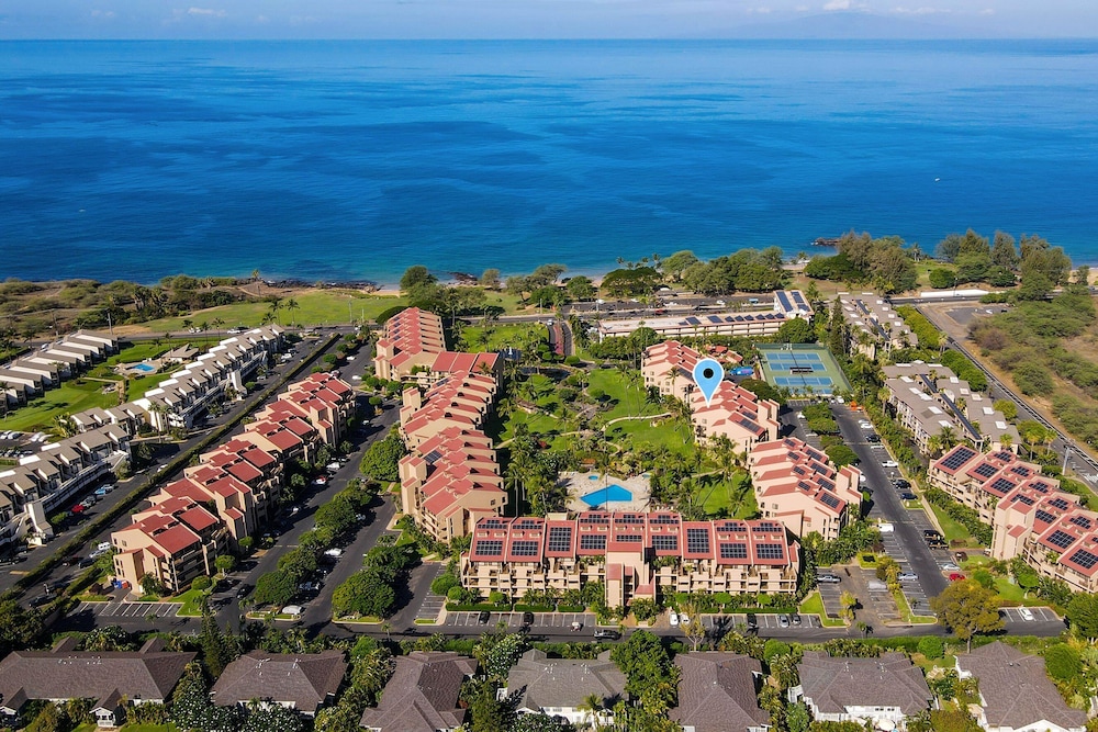 Kamaole Sands 2-204 - Dramatic Ocean and Courtyard Views, 1bd / 2ba, AC, Wi-fi