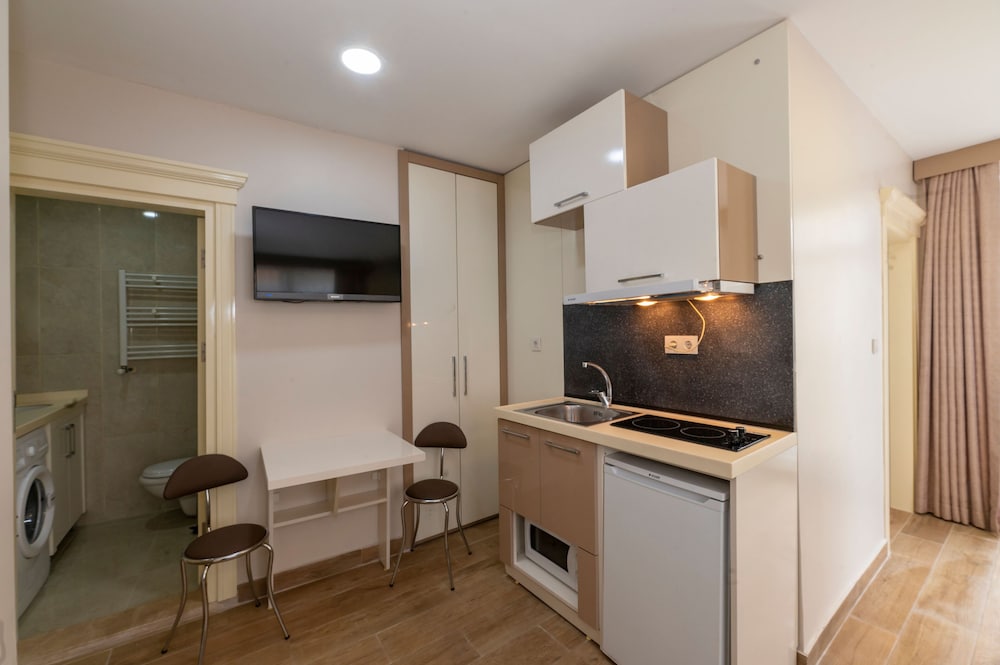 Taksim Peri Suit - Image 85