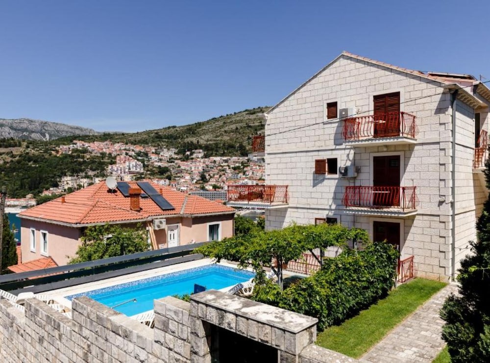Villa Valjalo