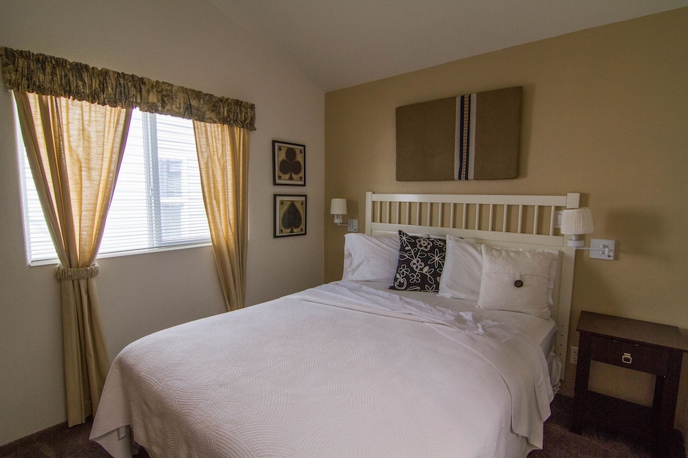 Arden Acres Executive Suites and Cottages