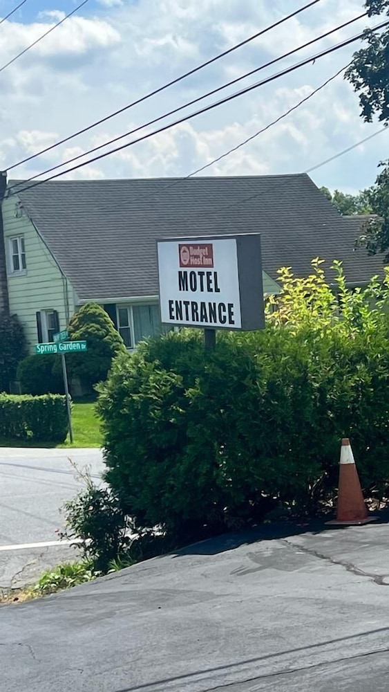Budget Host Mel-Dor Motel