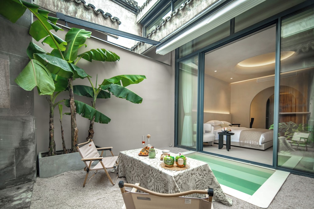 Jiangnanfu Bed and Breakfast