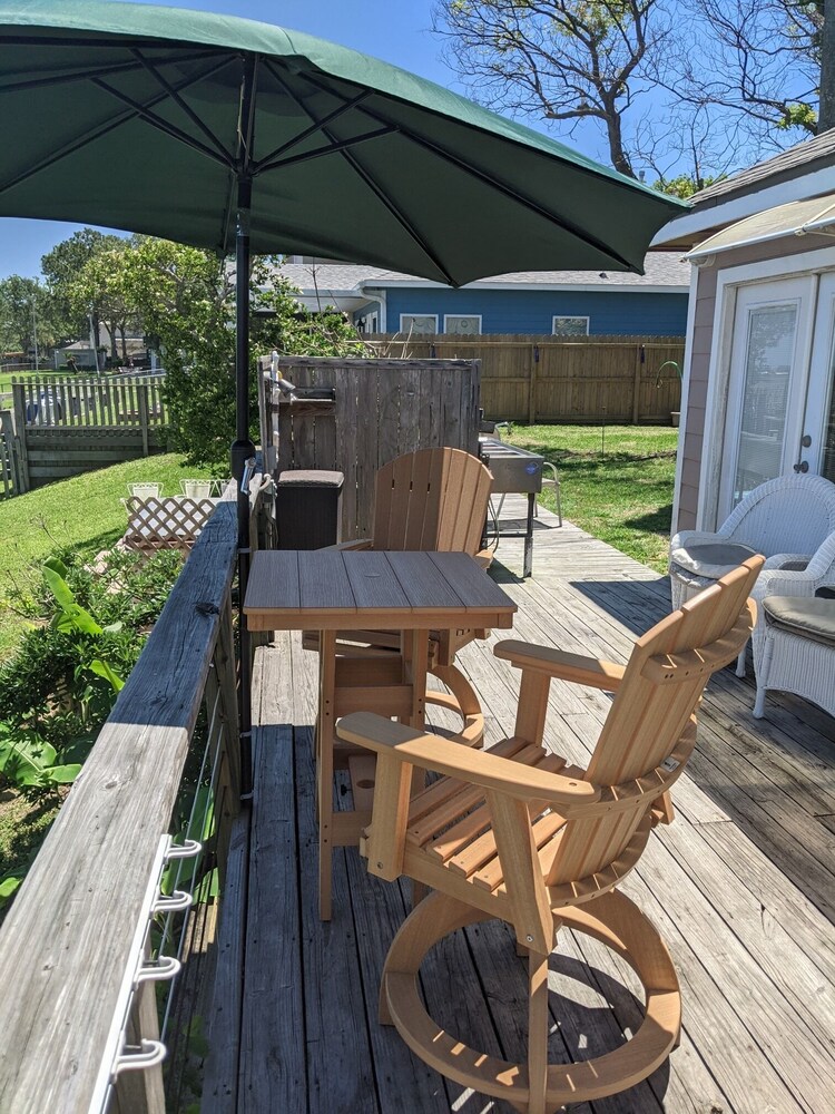 Come Friday Cottages on the Bay