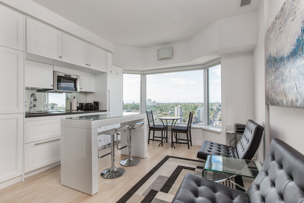 QuickStay - Chic in Yorkville (Yonge & Bloor)-1