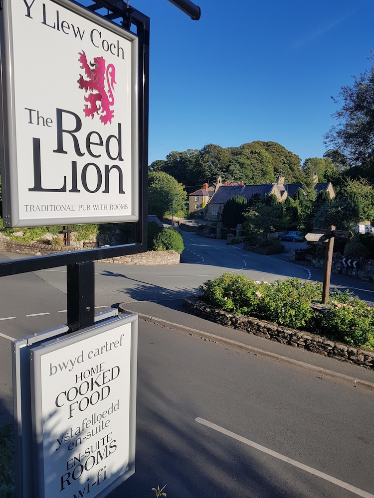 The Red Lion at Llanasa