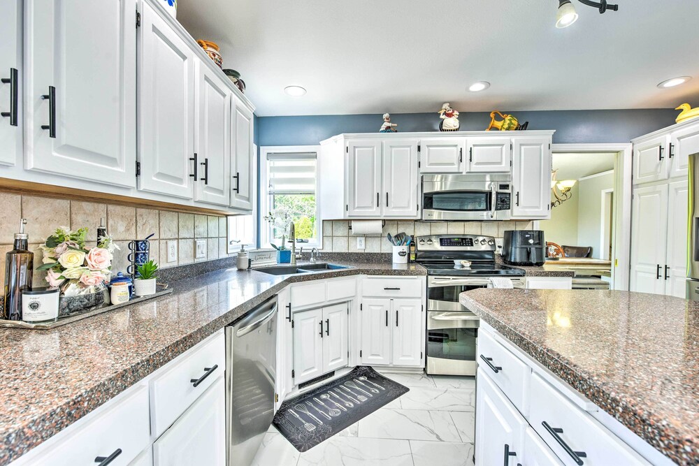 Pet-friendly Maple Grove Gem w/ Private Yard! - Property Image 21