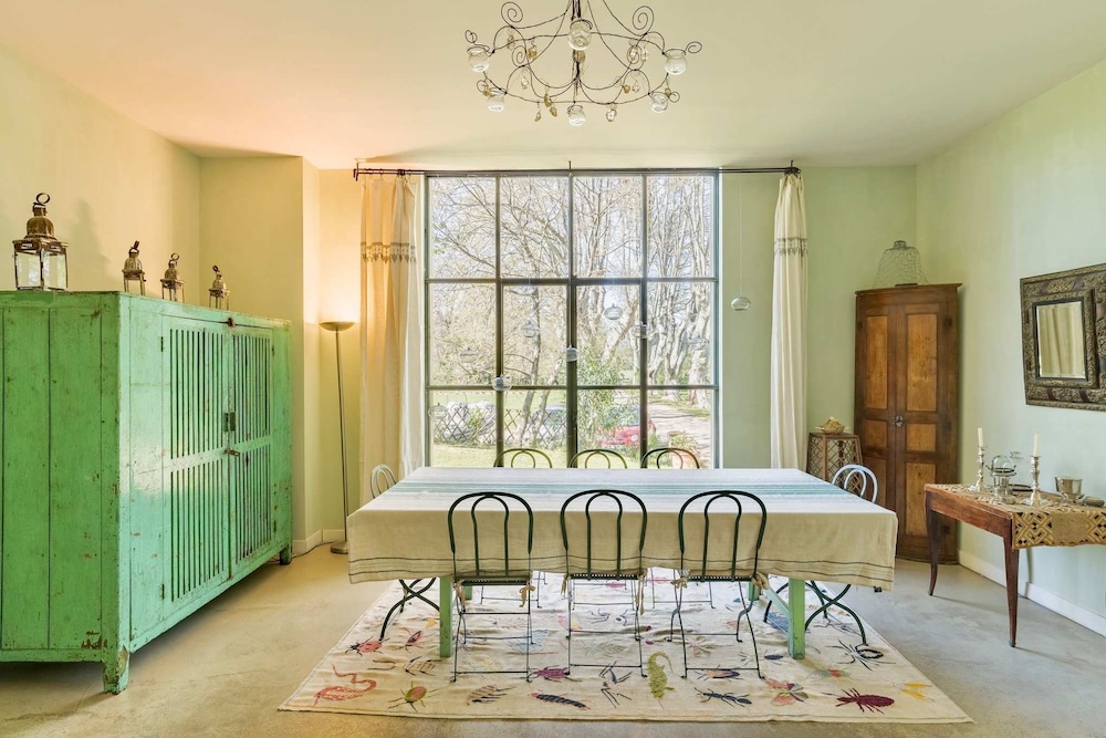 New Bastide Couronne d Aix Luxury in Aix-en-provence A Sophisticated Retreat for Families and Friends