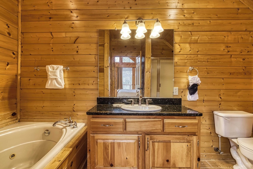 Hot Tub, Game Room, Movie Theater, View Sleeps 18 Lookout Lodge by Avantstay