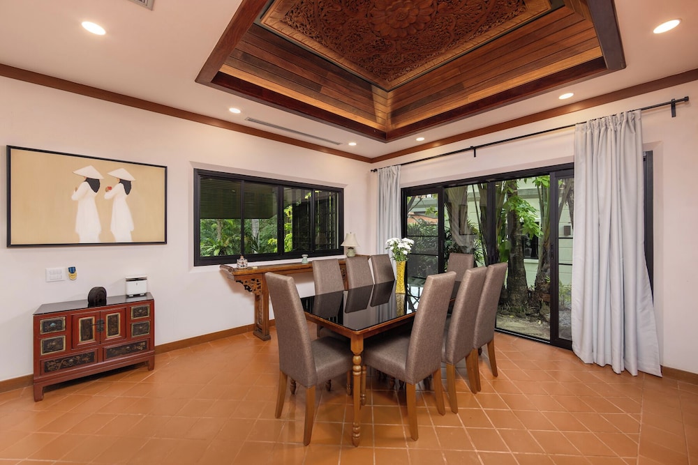 Villa Meraya by Tropiclook