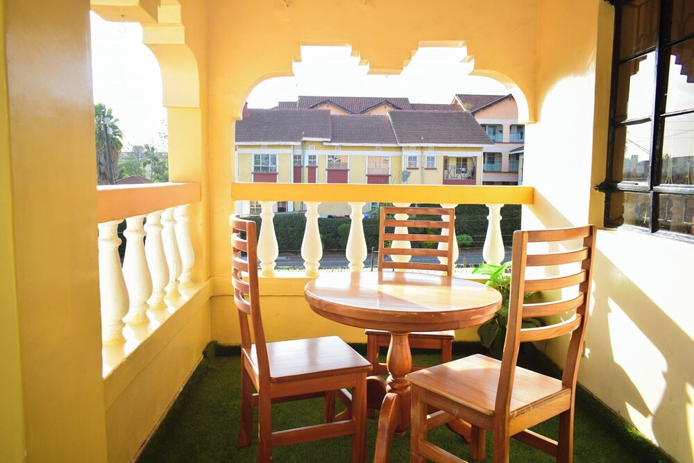 Leafy Park Villa
