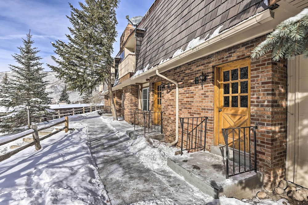 Prime East Vail Condo: Mountain Meets Modern! view 4