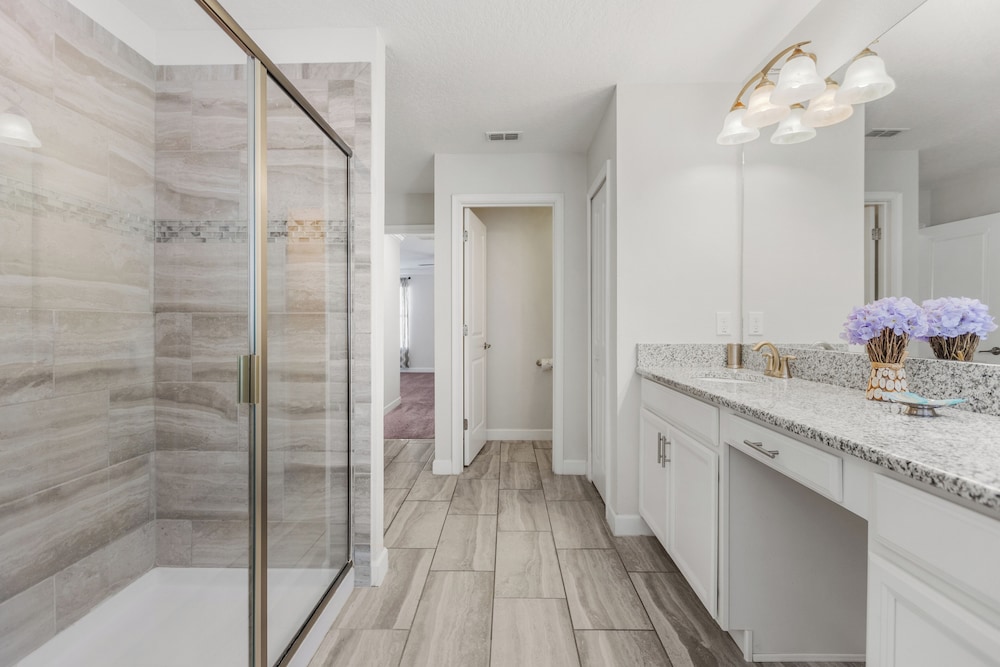 Kissimmee Retreat  6BR House Sleeps 14