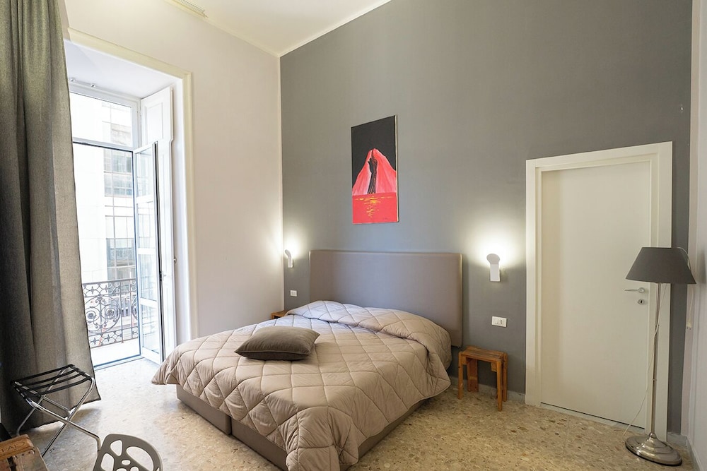 P.C. BOUTIQUE H. LIFESTYLE NAPOLI CENTRO by ClaPa Group Dislocated Hospitality
