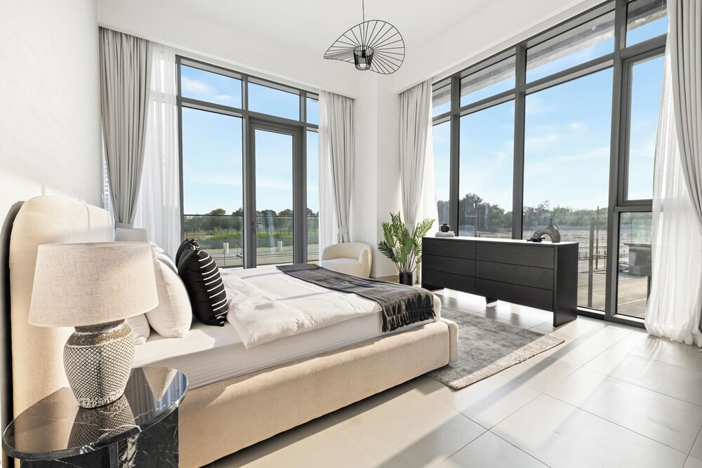 2BR plus M Pet-Friendly Prime Amenities