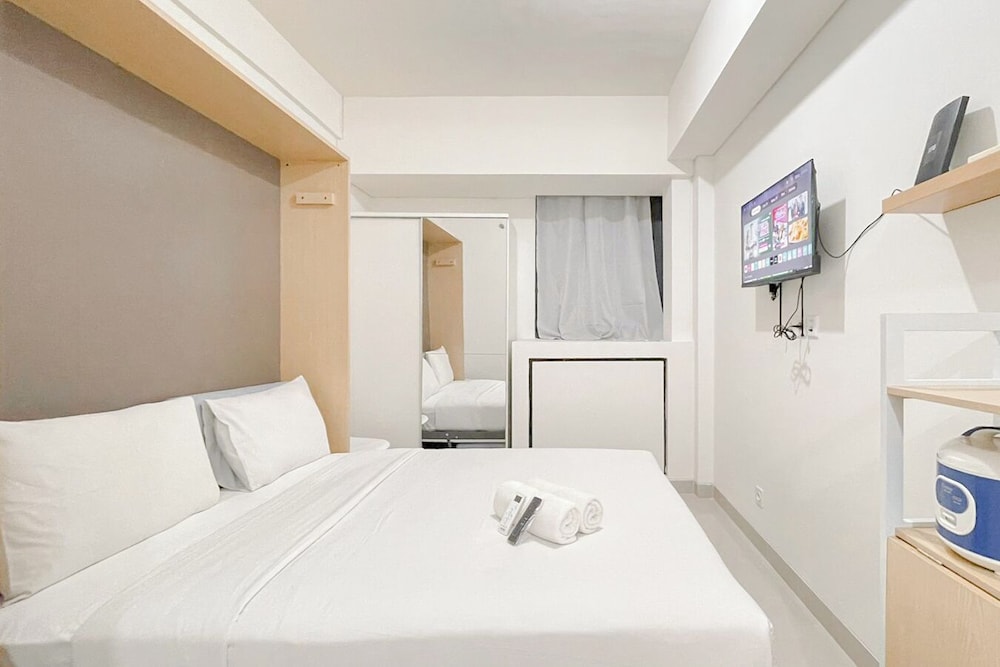 Practical Studio (No Kitchen) Near Unhas Bandaraya - Tallasa City Makassar Apartment