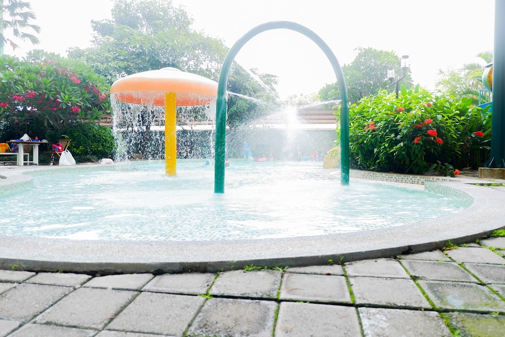 Strategic 2Br Apartment Near Its Campus At Dian Regency