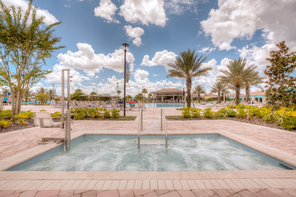 Gorgeous Home W/private Pool & Spa Sleeps 25! - Image 2