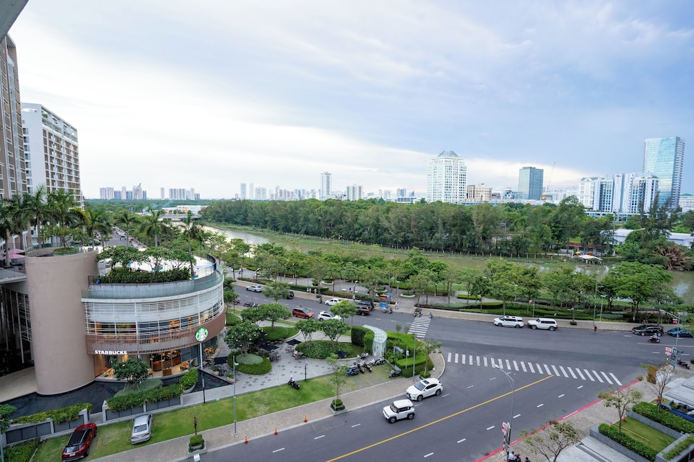 Midtown Premium Apartments