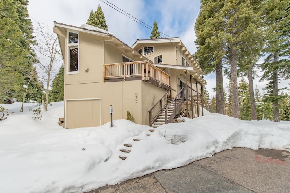 Mahogany by Avantstay Snowbird Cabin w/ Full Chamberlands Access! view 2