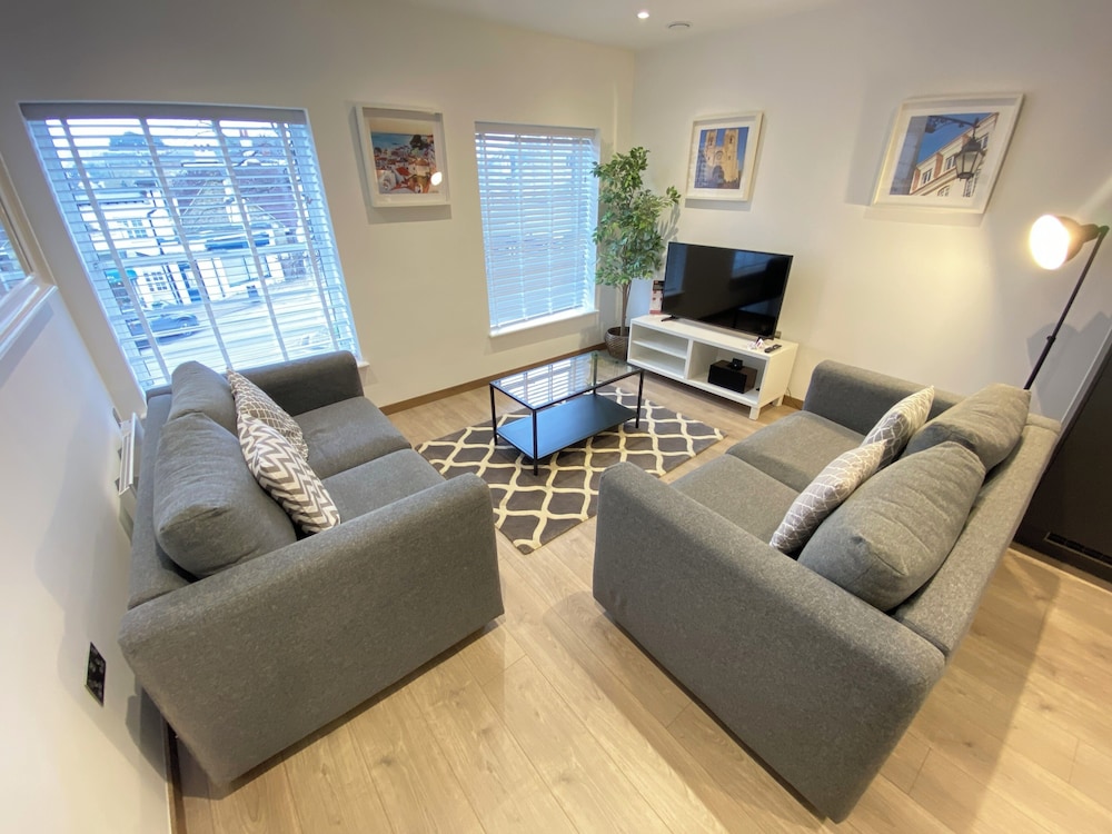 Roomspace Apartments - Harvest Lane