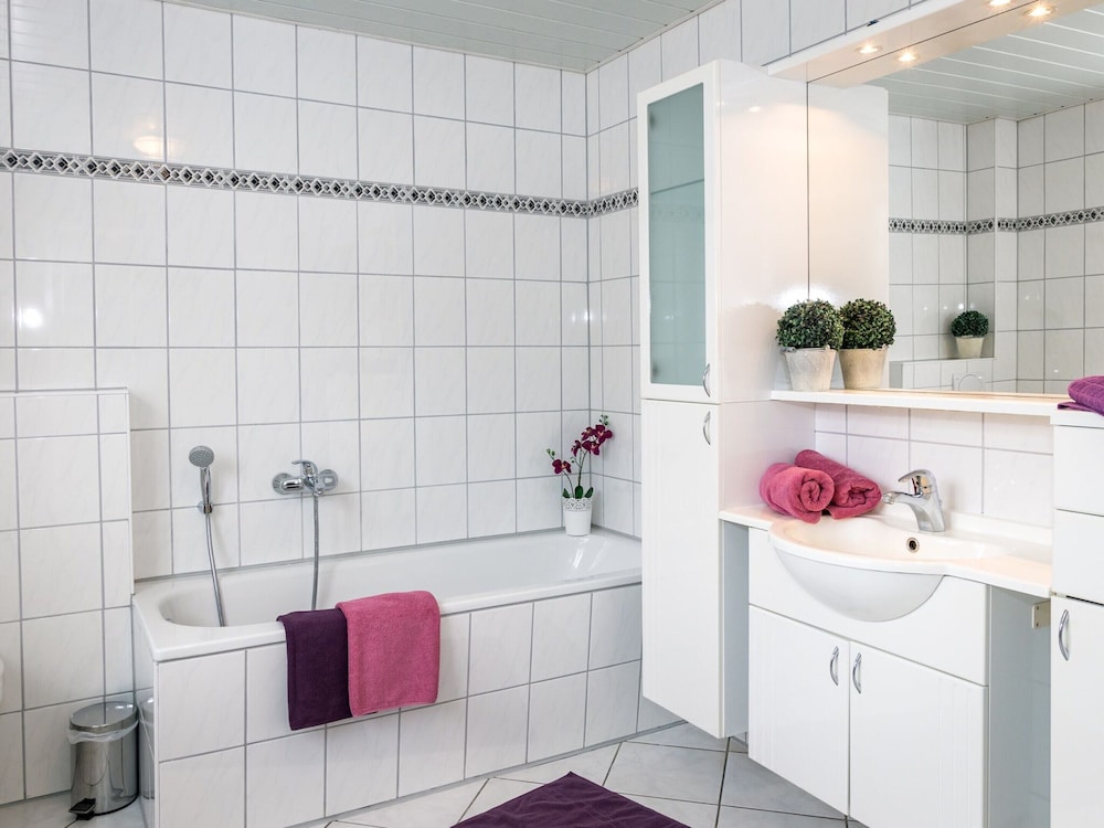 Large Apartment in the Beautiful Sauerland With Garden, Patio and Sauna