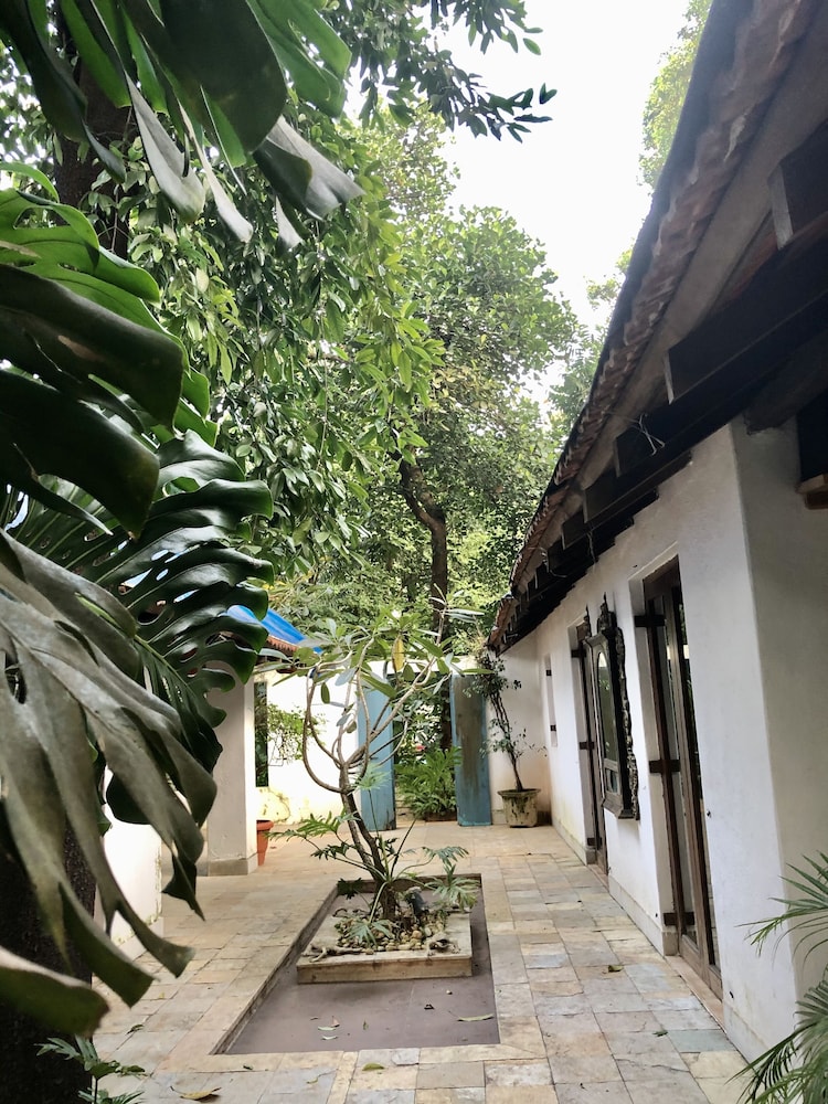 Mango Beach House Kihim Alibaug
