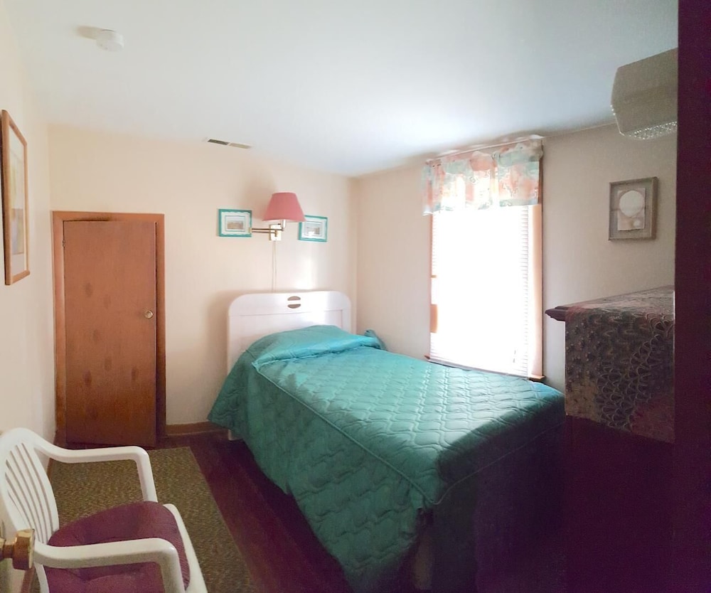 Hickman Street 105