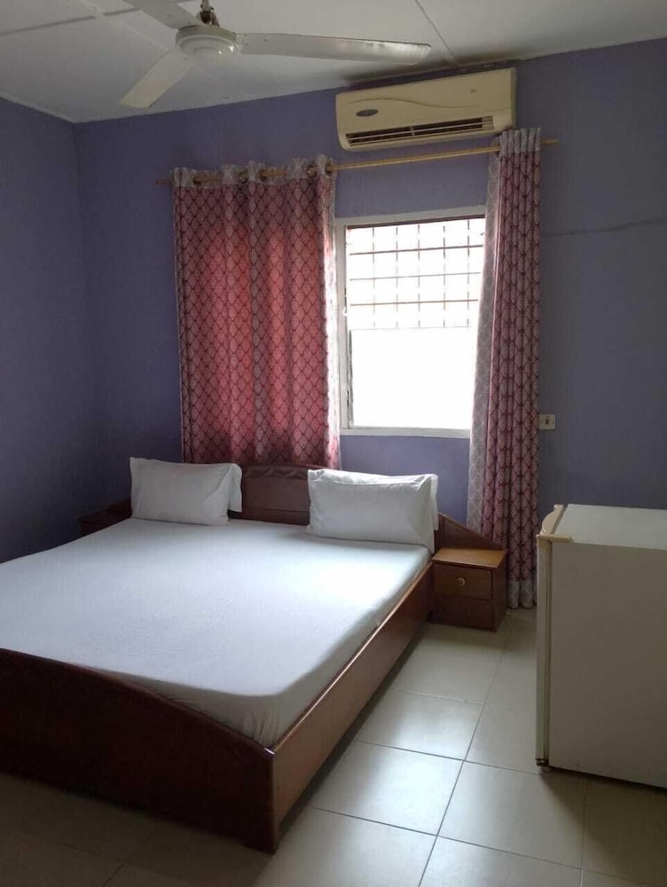OBIBA JK GUEST HOUSE