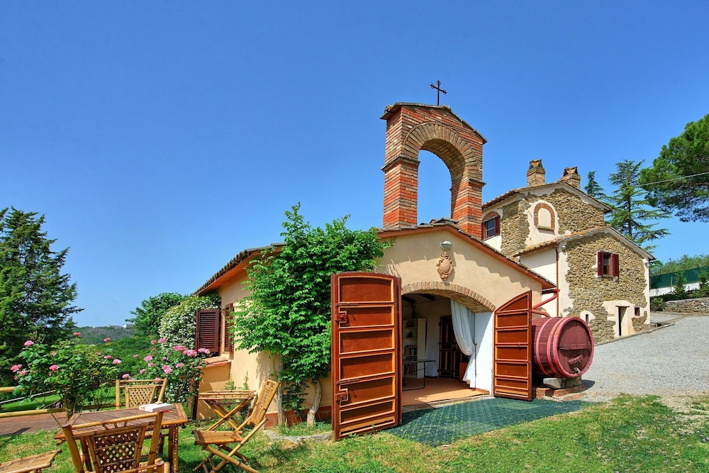 Uccellaia