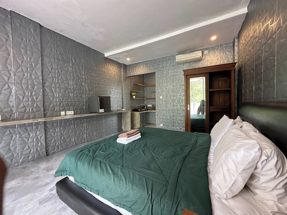 Sky Apartments And Suites
